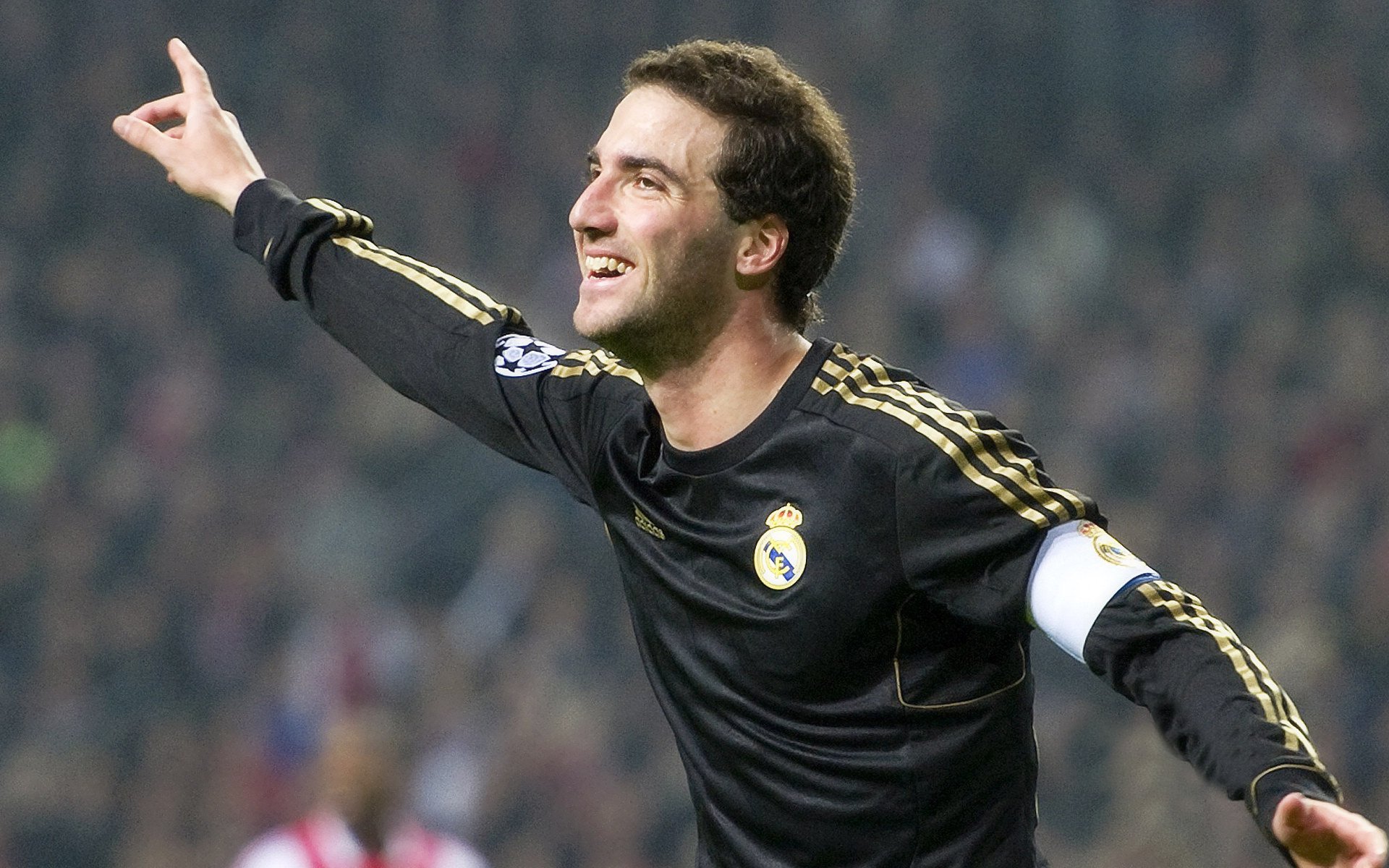 冰岛巅峰对决，里昂胜出，凯塞多成关键先生