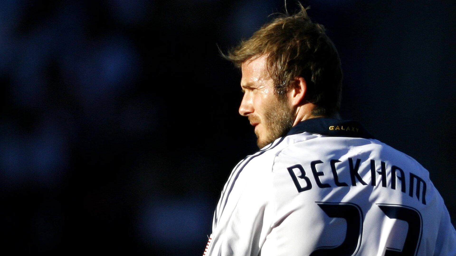 赛道上的孤胆英雄，维斯塔潘扛起全队，阿斯顿马丁鏖战迈凯伦